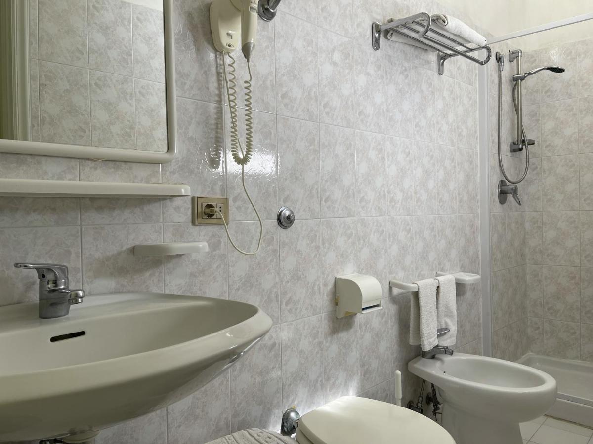 Hotel Reginella SantʼAgata sui Due Golfi Zewnętrze zdjęcie